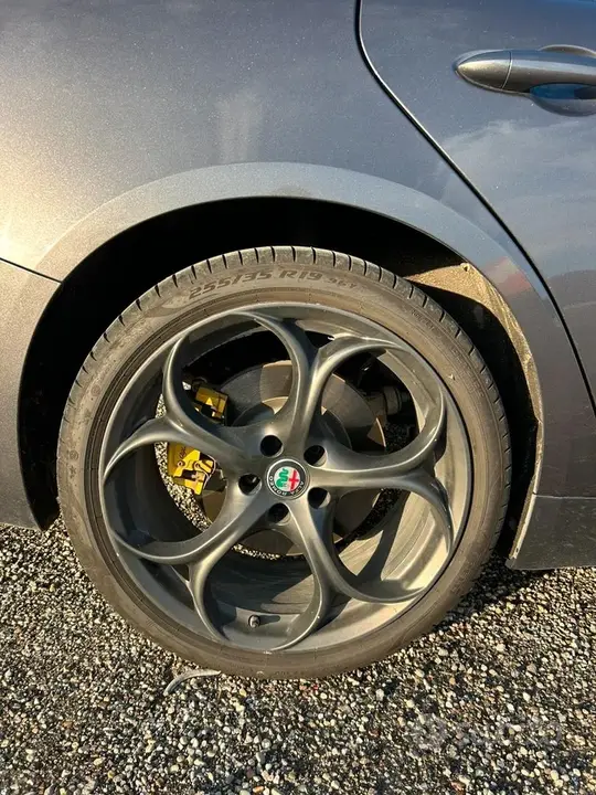 Alfa Romeo Giulia 2019 photo 5