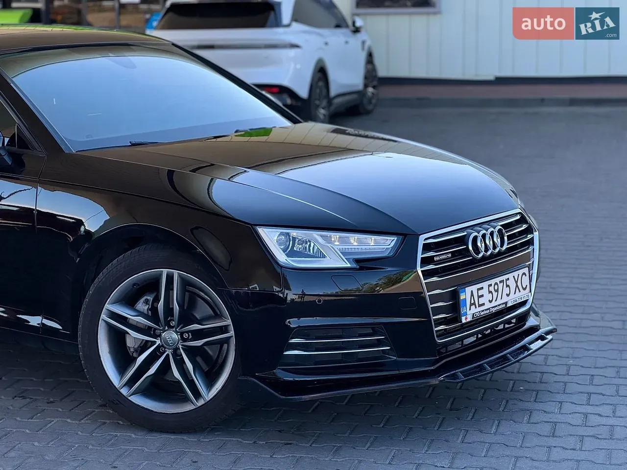 Audi A4 2017 photo 3