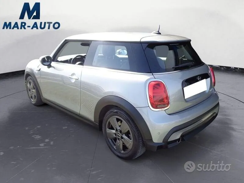 Mini Mini 2022 photo 2