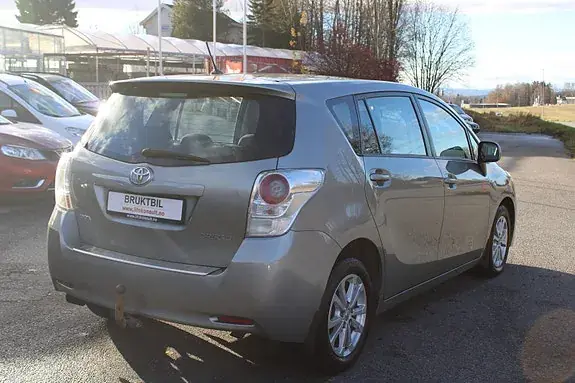 Toyota Verso 2011 photo 5