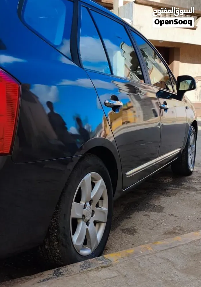 Kia Carens 2007 photo 2
