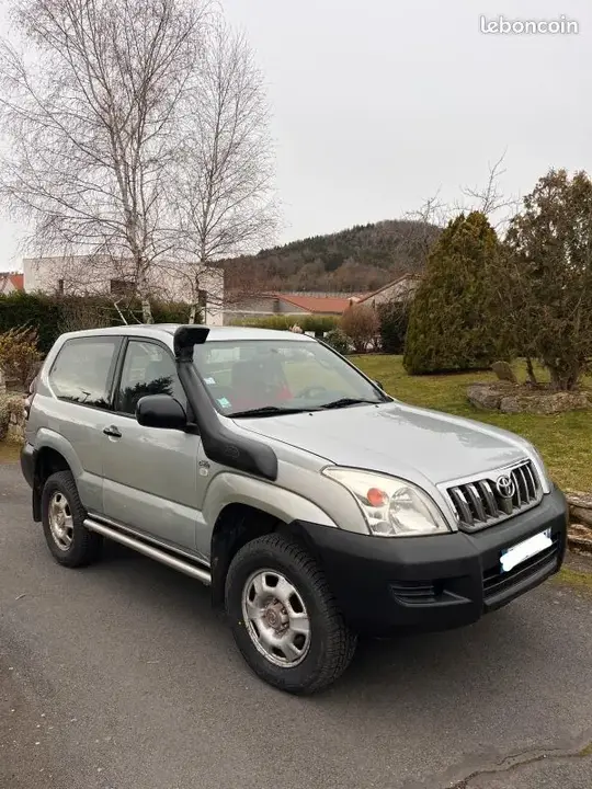 Toyota Land Cruiser 2003 photo 2
