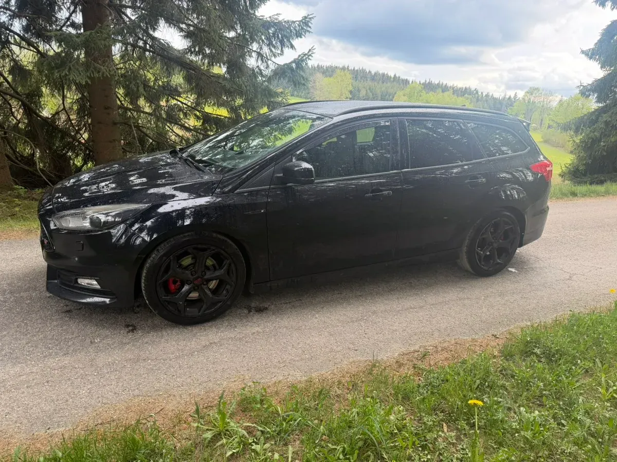 Ford Focus 2015 photo 3