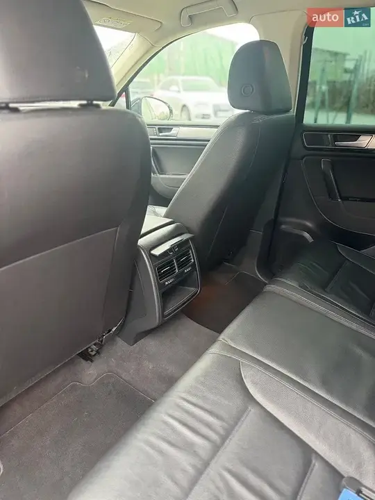 Volkswagen Touareg 2015 photo 4