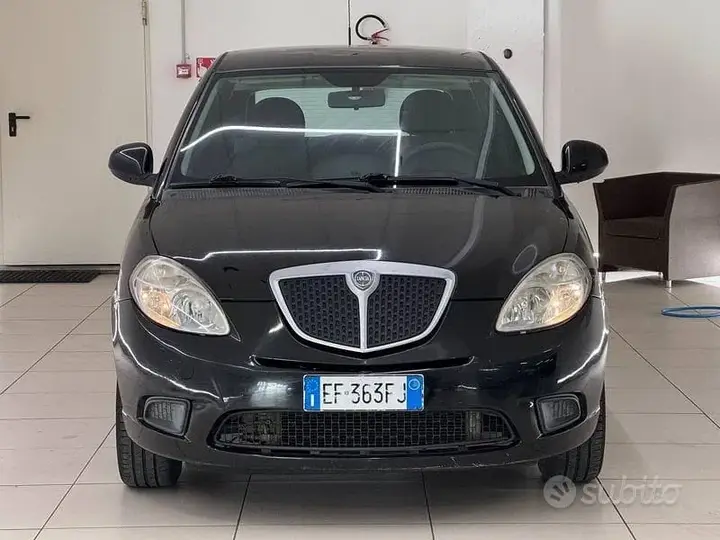 Lancia Ypsilon 2010 photo 2