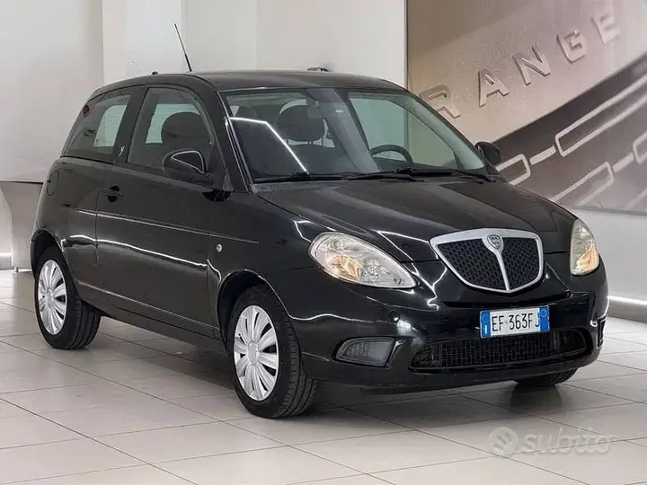 Lancia Ypsilon