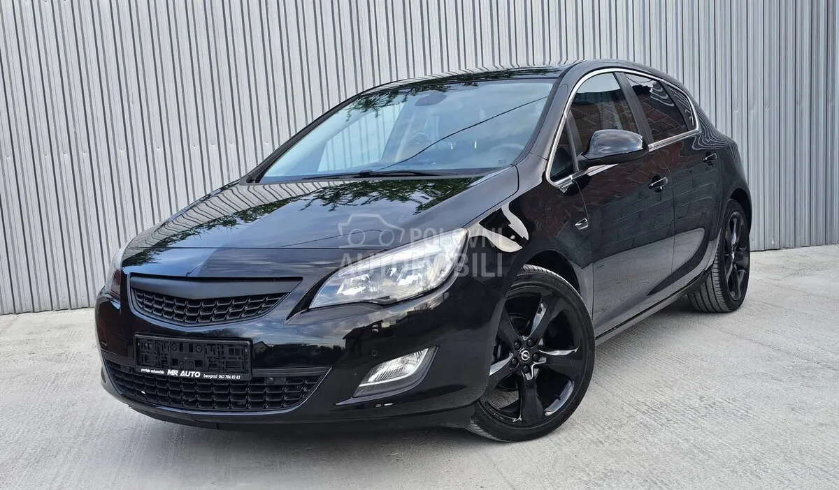 Opel Astra J 2010 photo 3