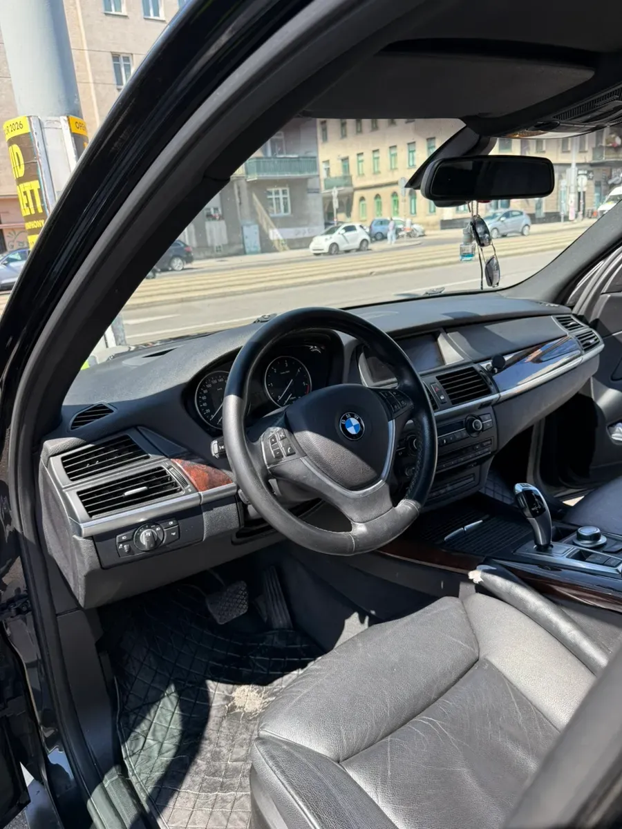 BMW X5 2009 photo 3