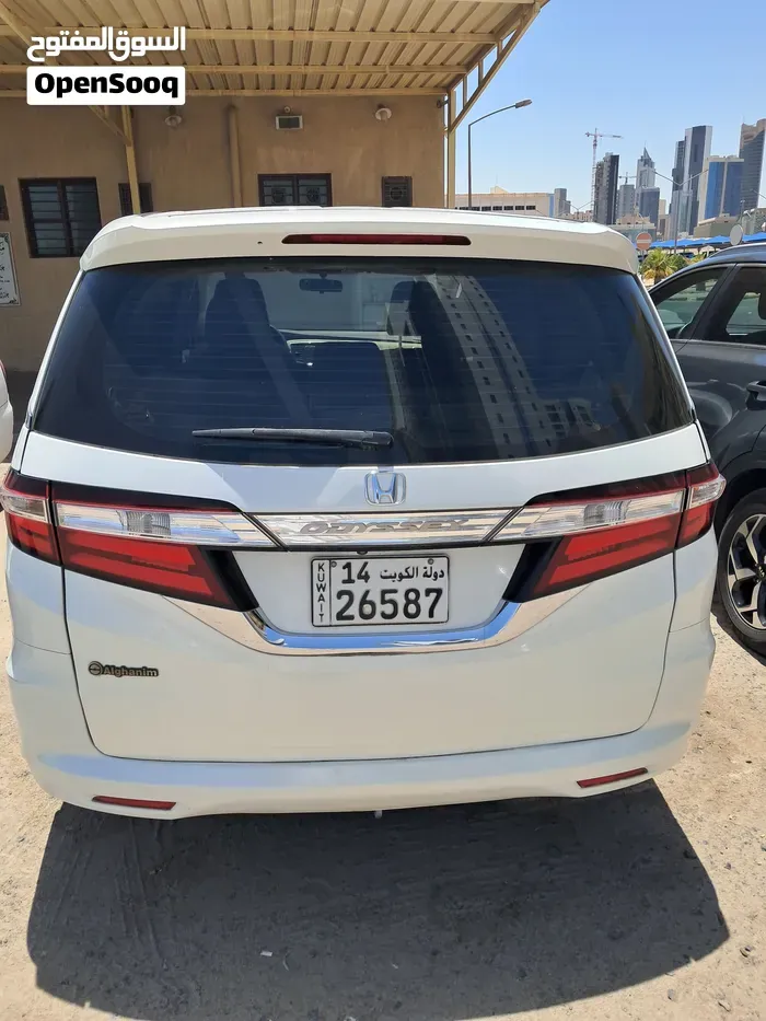Honda Odyssey 2017 photo 2