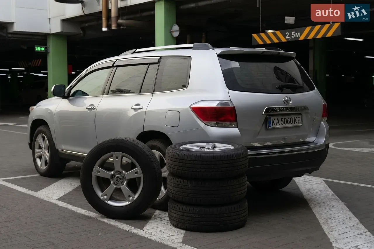 Toyota Highlander 2011 photo 4