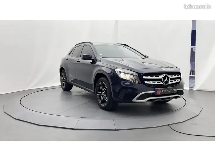 Mercedes-Benz Gla 2017 photo 2