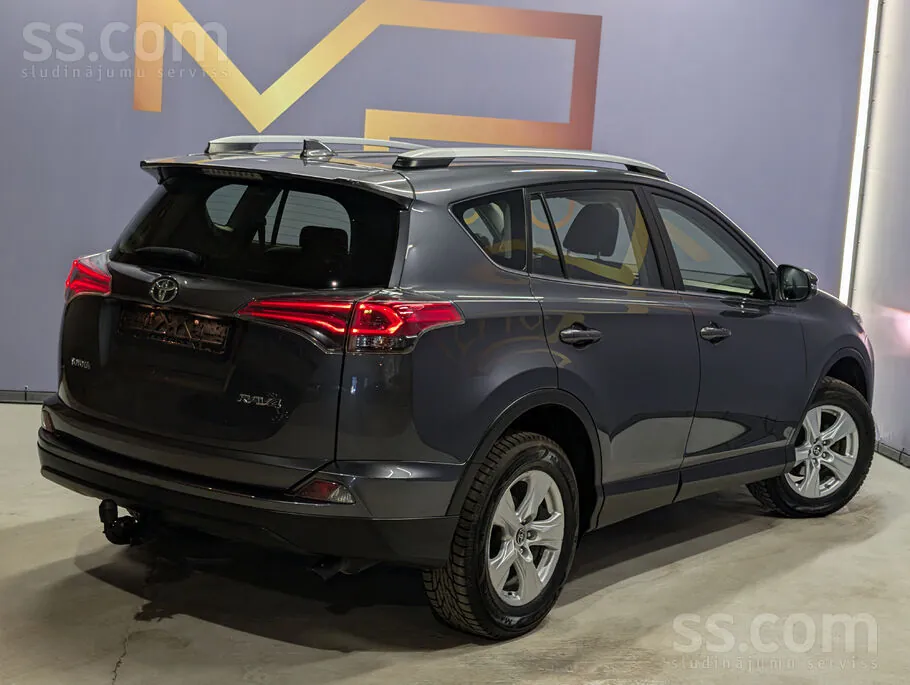Toyota Rav4 2017 photo 4