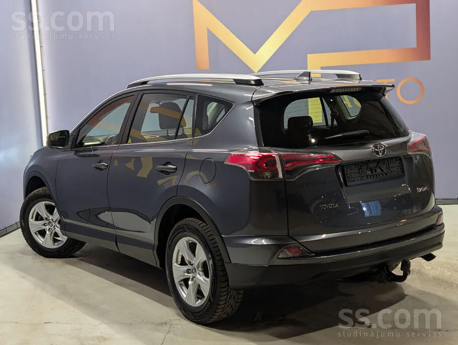 Toyota Rav4 2017 photo 2