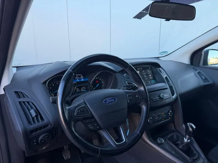 Ford Focus 2017 photo 3