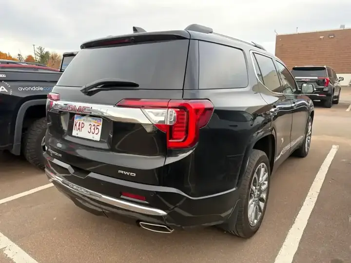 GMC Acadia 2023 photo 4