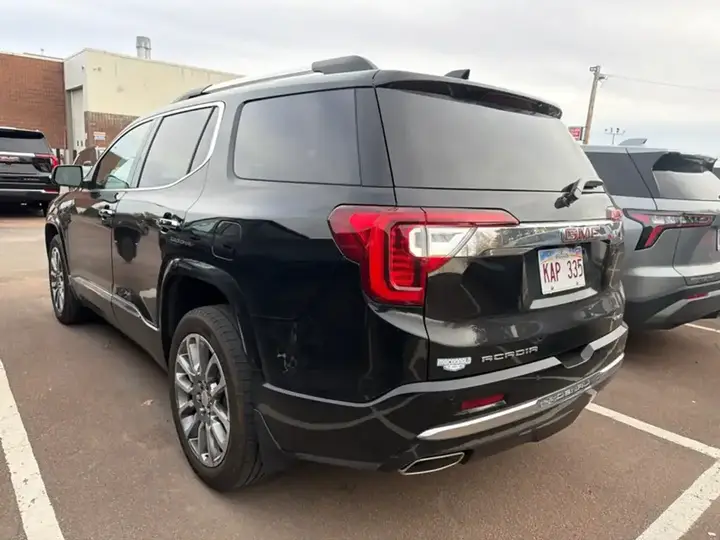 GMC Acadia 2023 photo 5