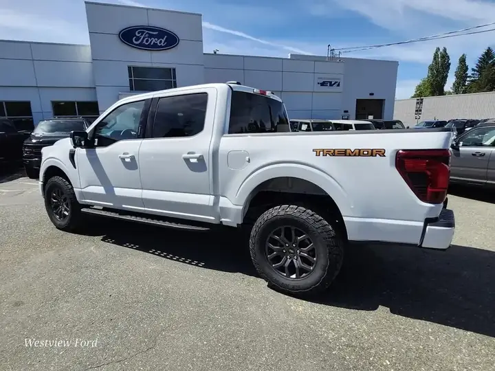 Ford F-150 2026 photo 3
