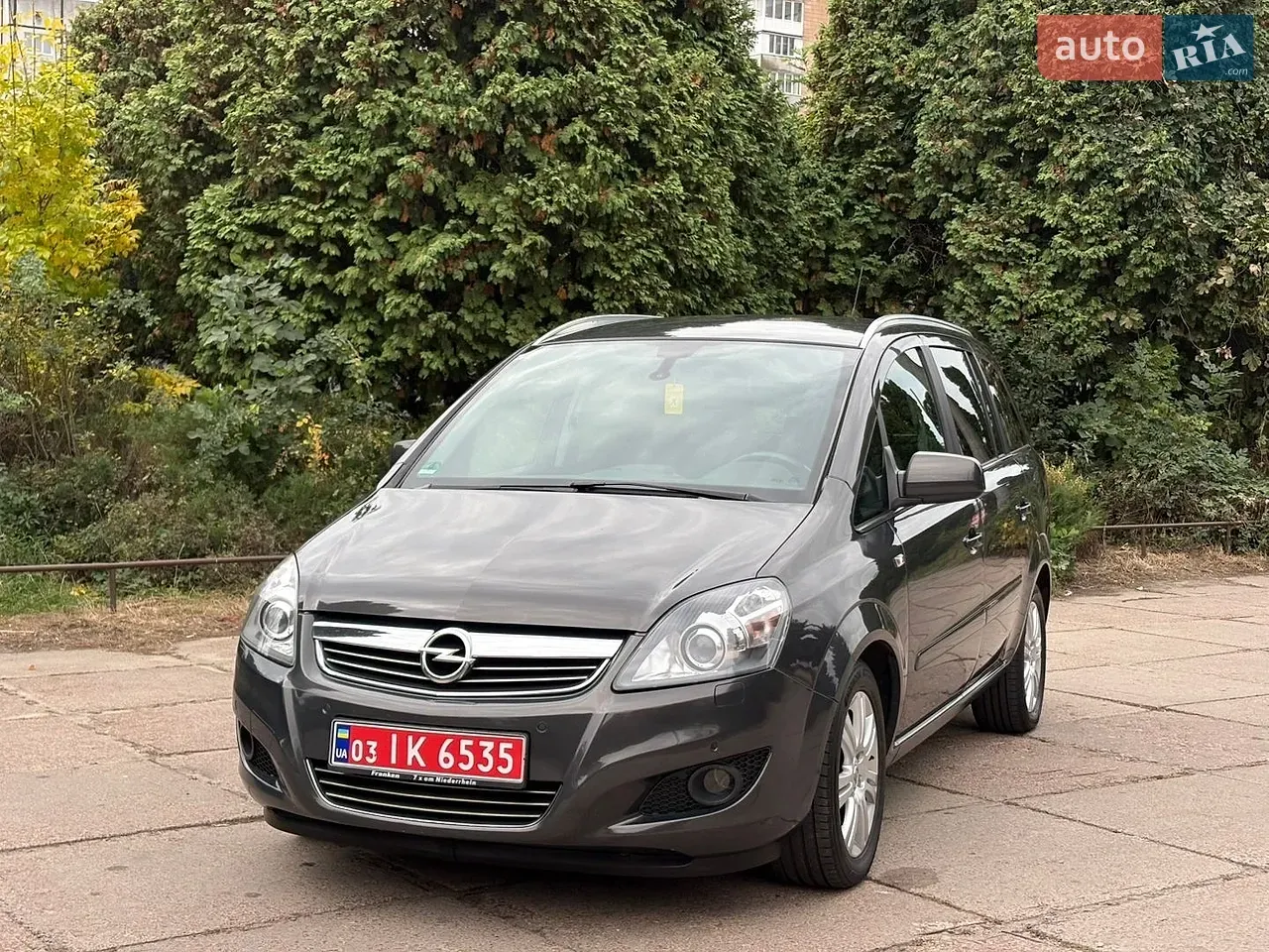 Opel Zafira 2013 photo 2
