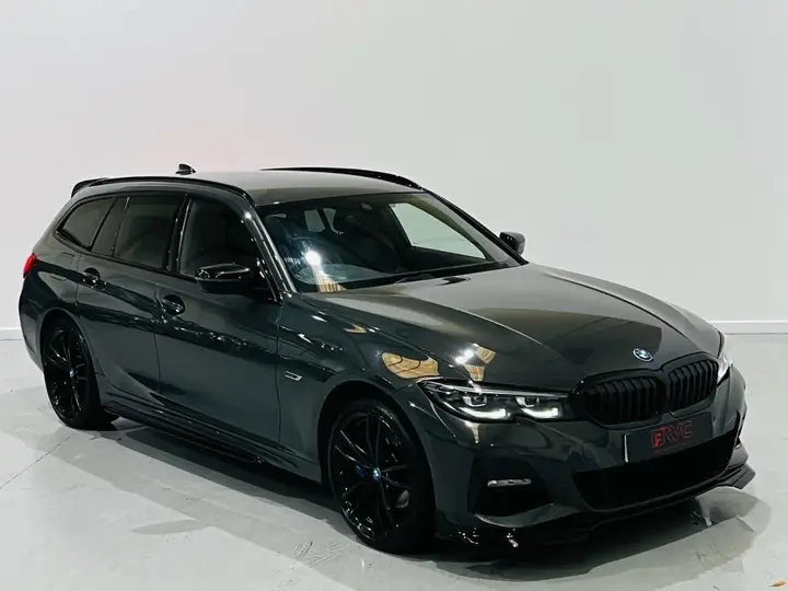 BMW 3 Series 2021 photo 2
