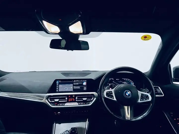 BMW 3 Series 2021 photo 4