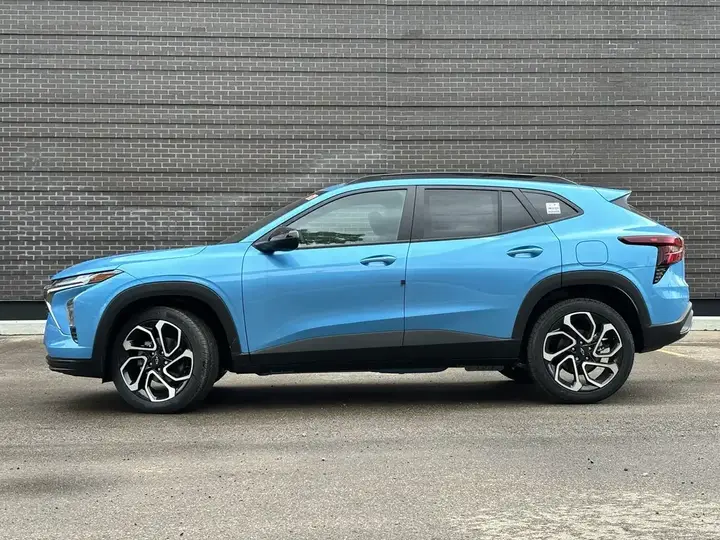 Chevrolet Trax 2026 photo 2