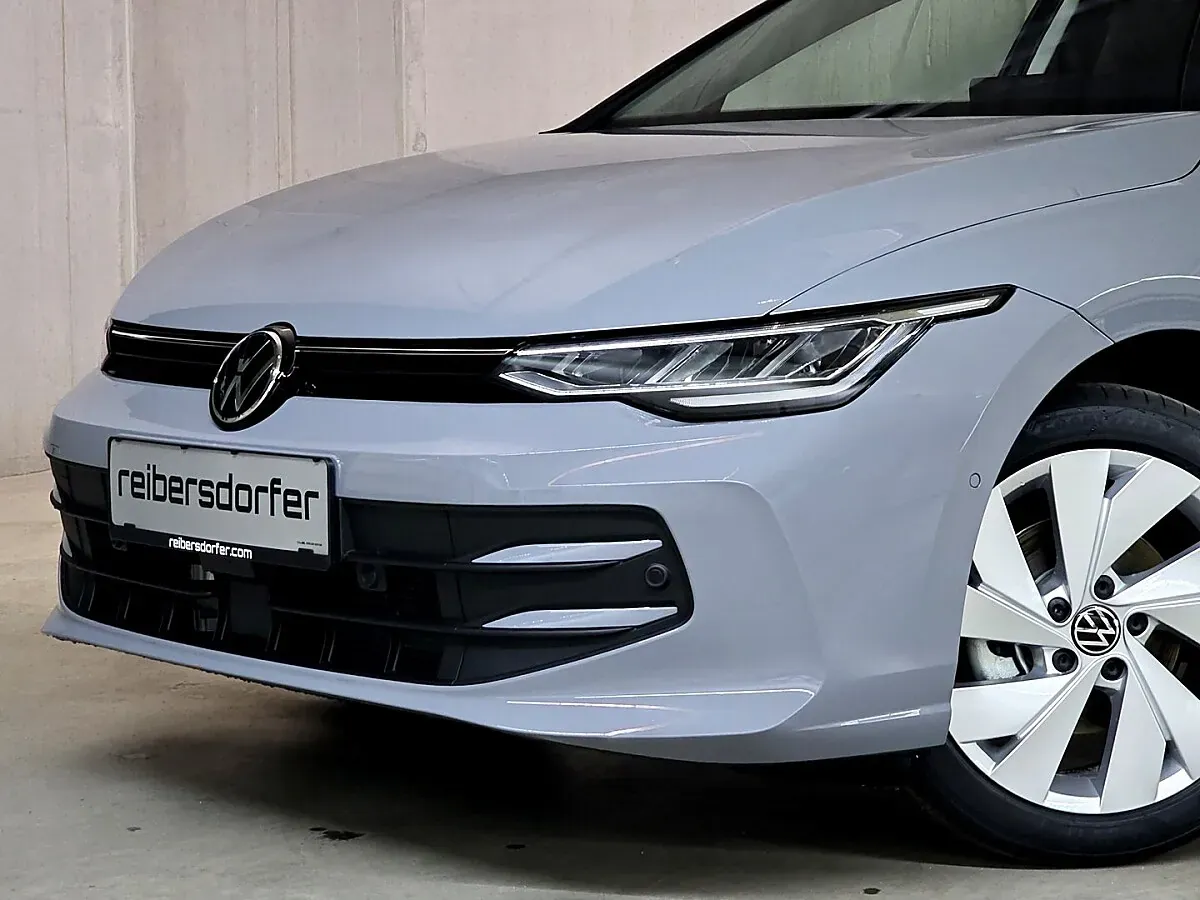 Volkswagen Golf 2026 photo 2