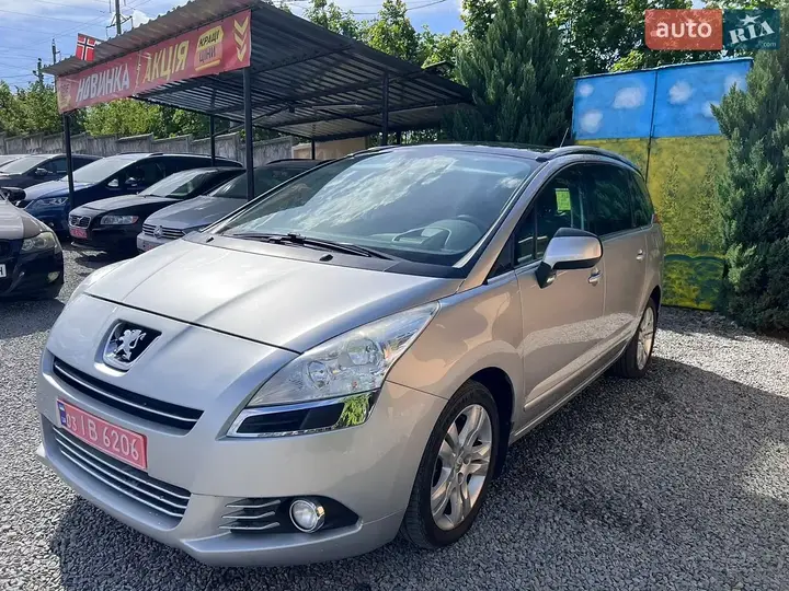 Peugeot 5008 2011 photo 4
