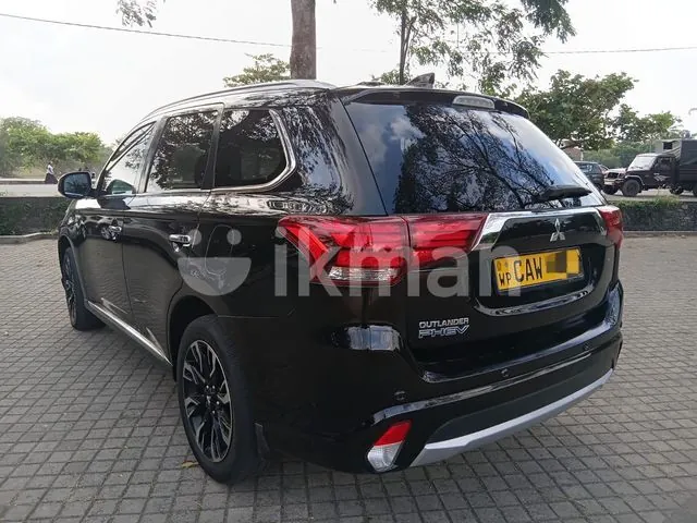 Mitsubishi Outlander 2016 photo 2