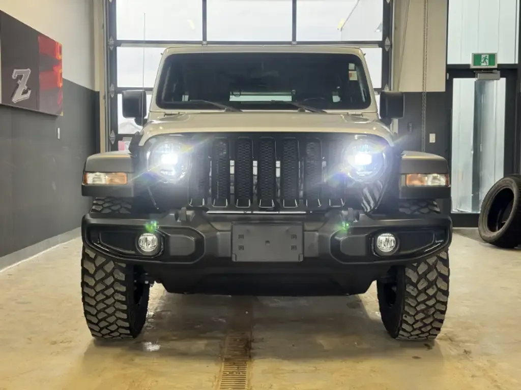 Jeep Wrangler 2023 photo 2