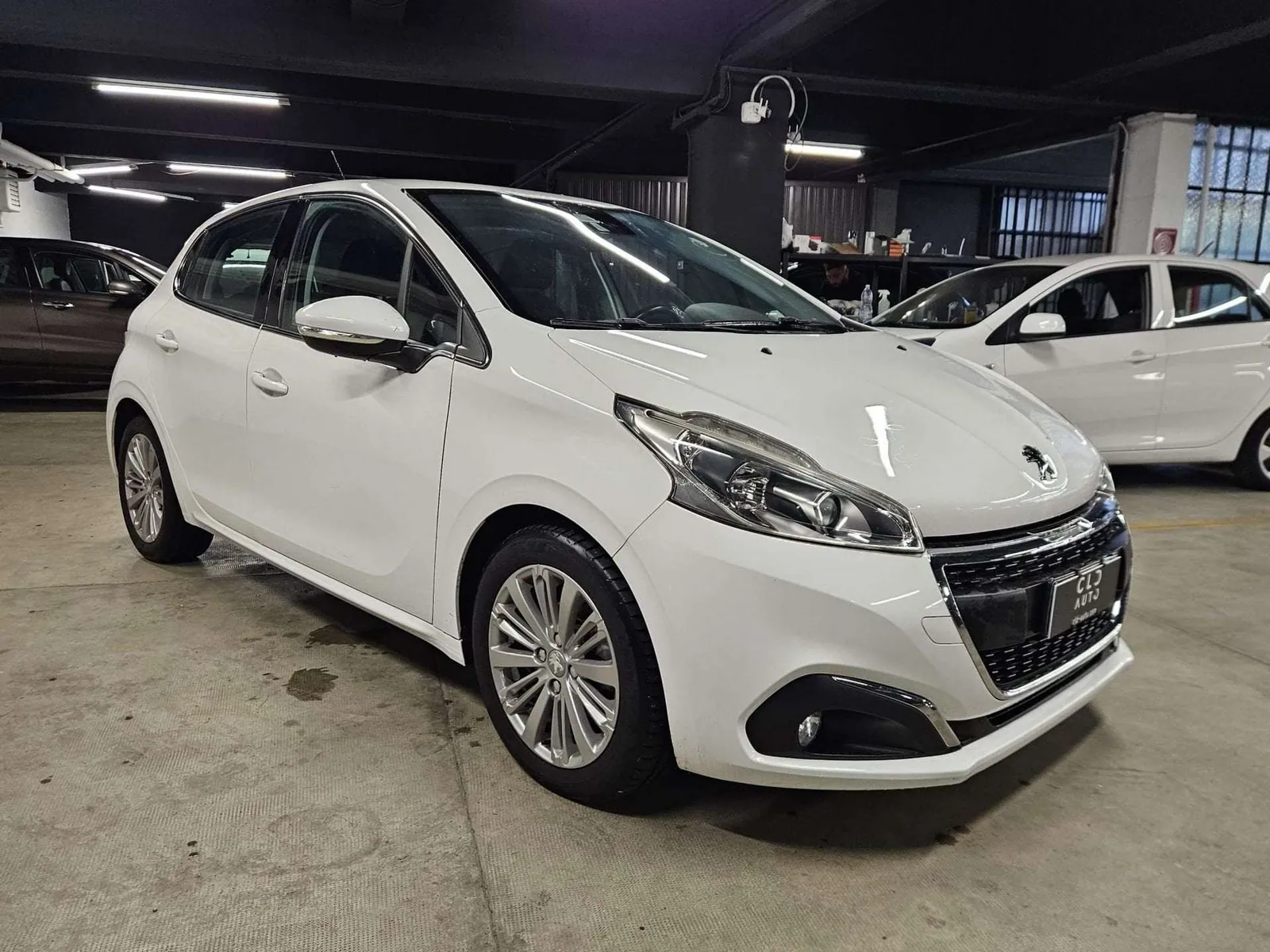Peugeot 208 2019 photo 3