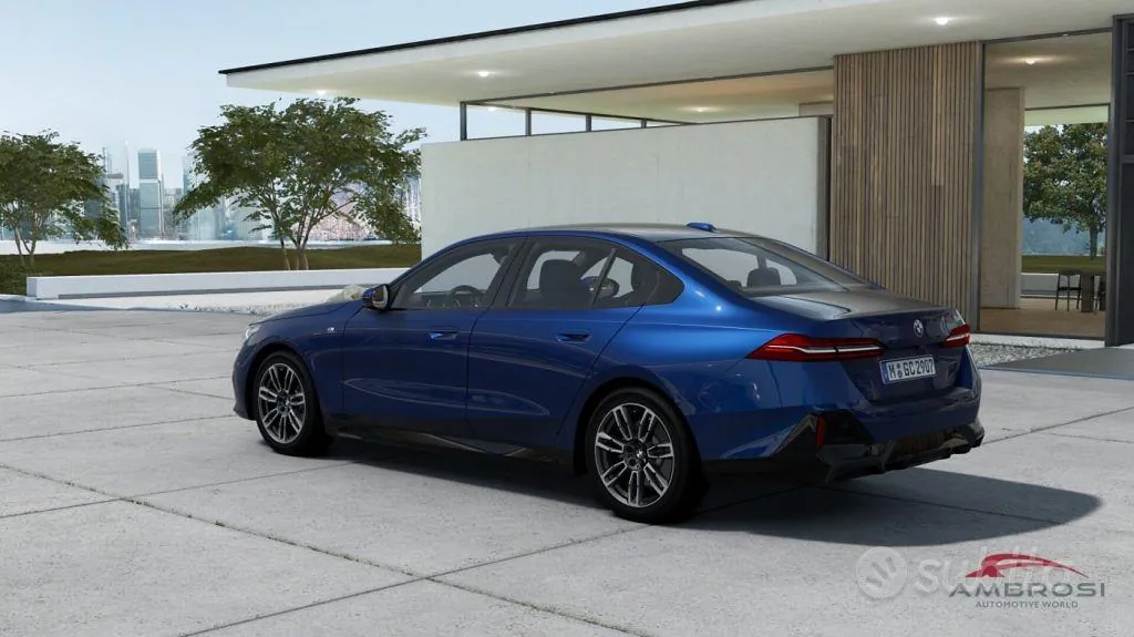 BMW 520D 2026 photo 2