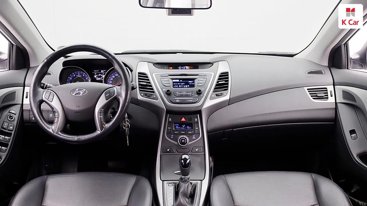 Hyundai Avante 2015 photo 5