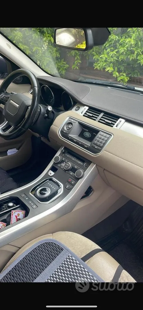 Land Rover Range Rover Evoque 2015 photo 5