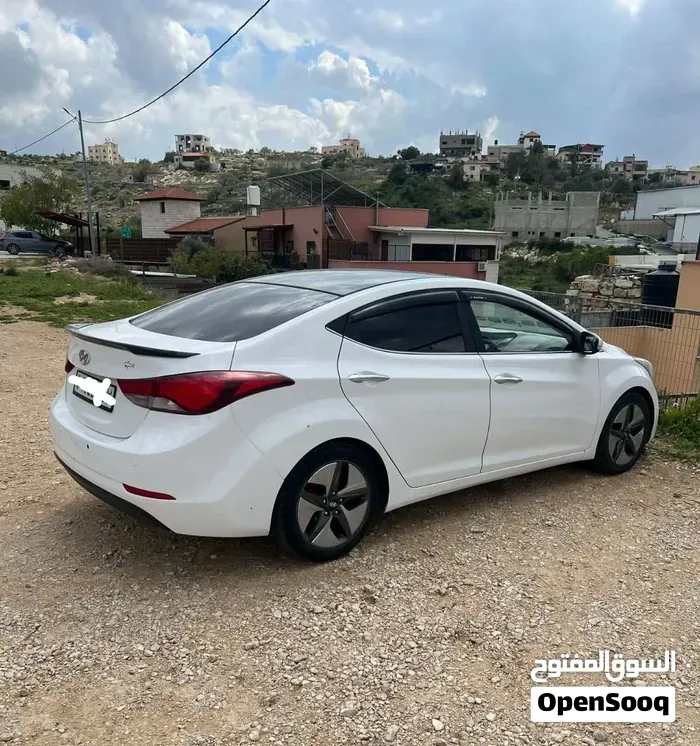 Hyundai Elantra 2015 photo 3