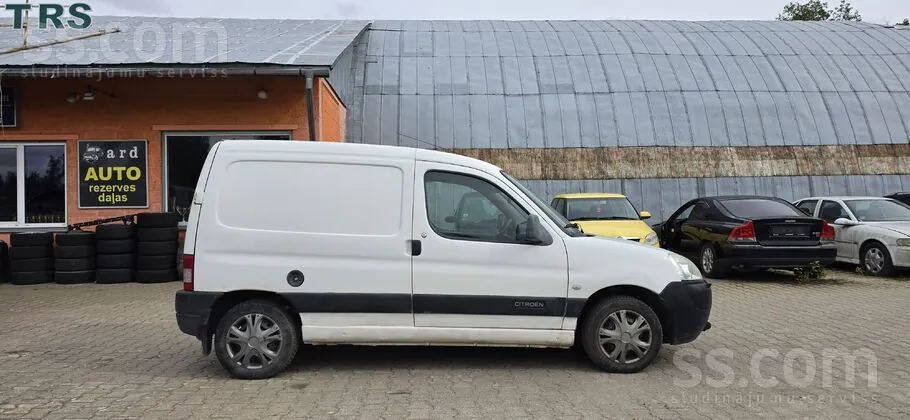 Citroen Berlingo 2004 photo 2