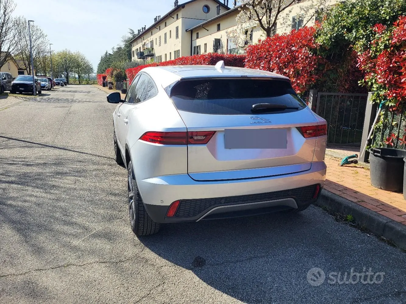 Jaguar E-Pace 2018 photo 3
