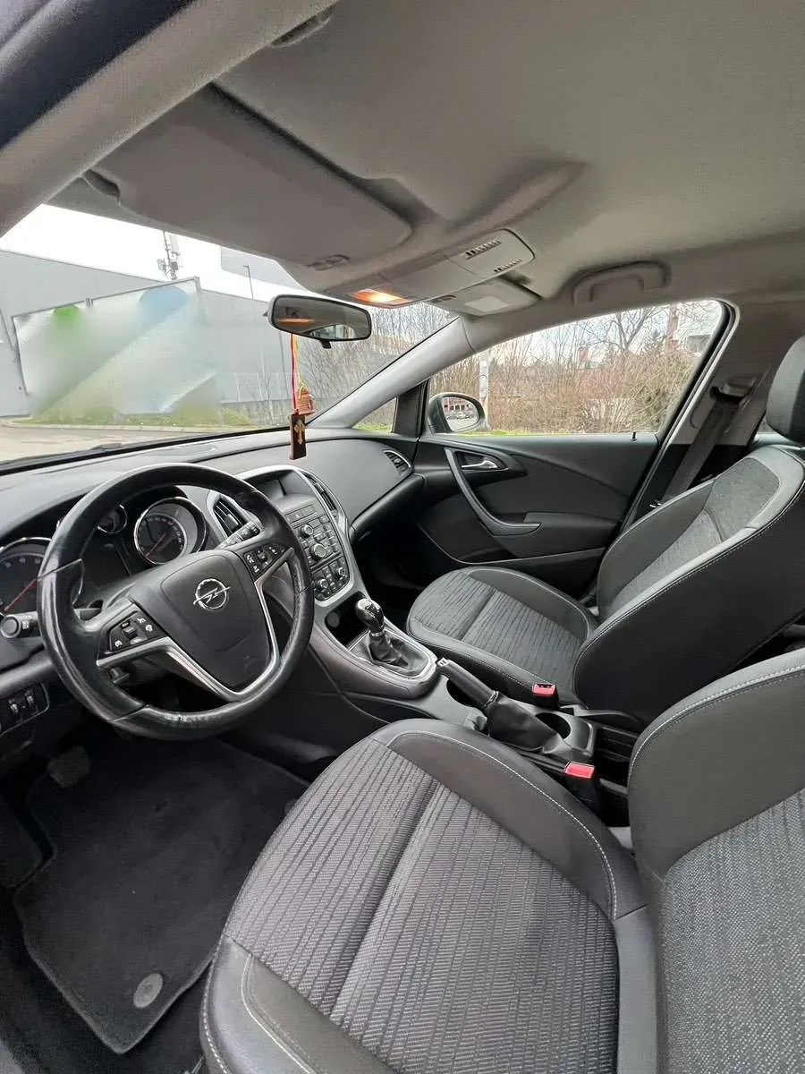 Opel Astra 2015 photo 3