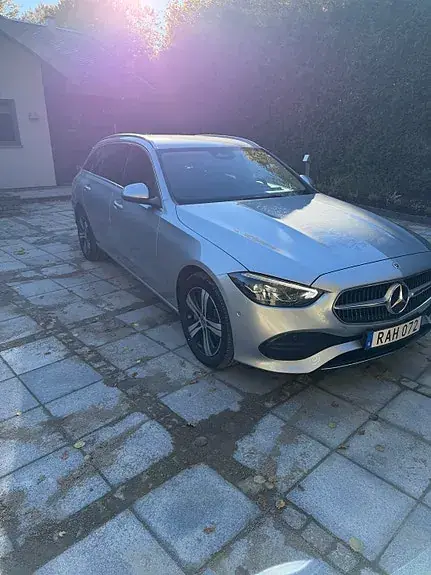 Mercedes-Benz C300 2024 photo 4