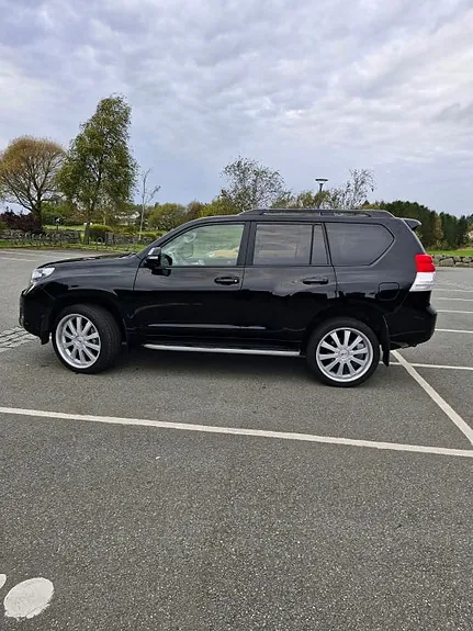 Toyota Land Cruiser 2013 photo 4