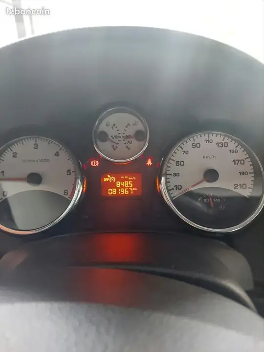 Peugeot 207 2007 photo 3