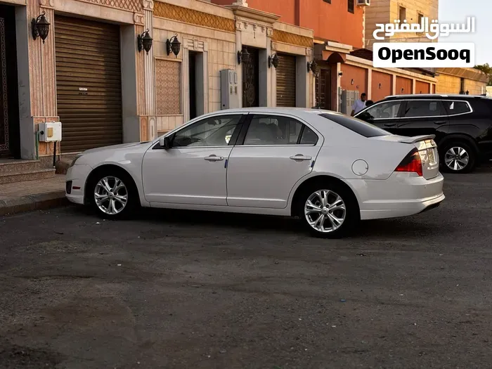 Ford Fusion 2012 photo 2