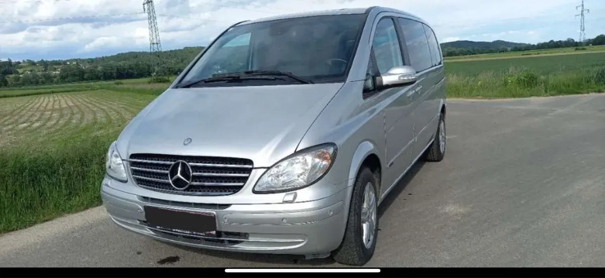 Mercedes-Benz Viano 2009 photo 2