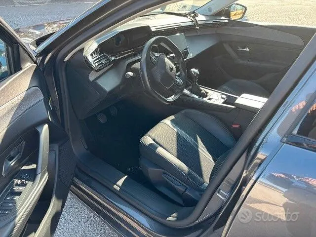 Peugeot 308 2022 photo 5