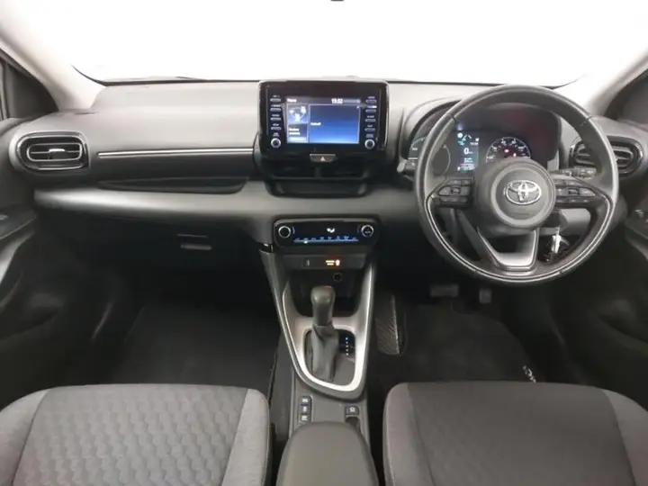 Toyota Yaris 2023 photo 3