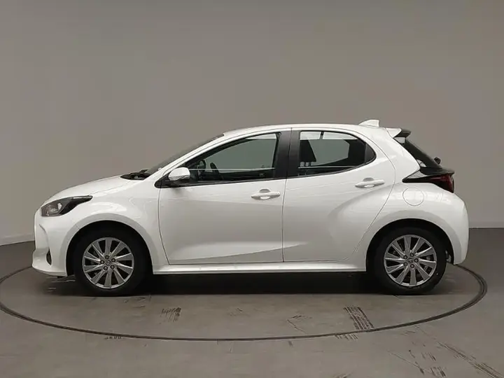 Toyota Yaris 2023 photo 4