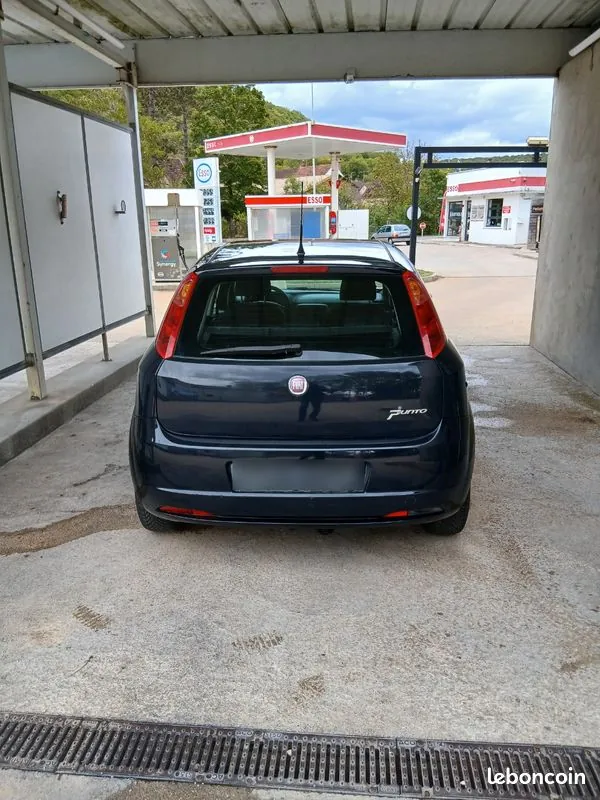 Fiat Grande Punto 2009 photo 3