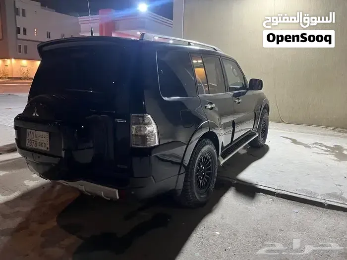 Mitsubishi Pajero 2009 photo 2