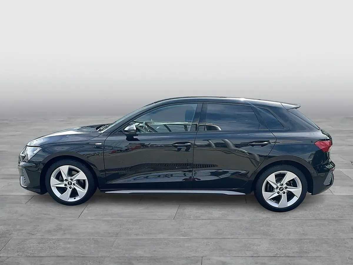 Audi A3 2023 photo 2
