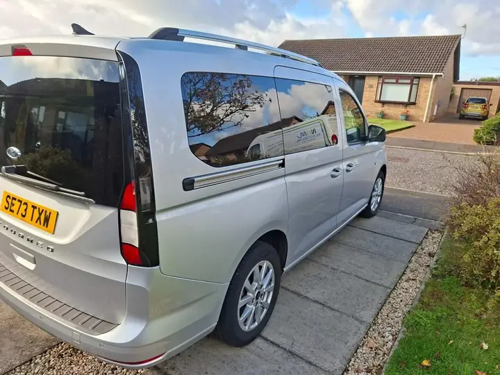 Ford Grand Tourneo Connect 2023 photo 3