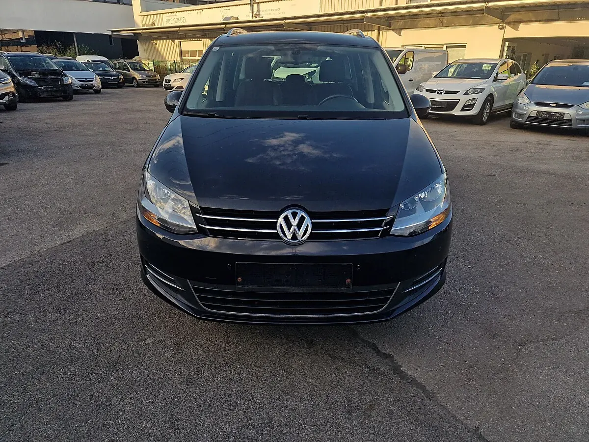 Volkswagen Sharan 2012 photo 2